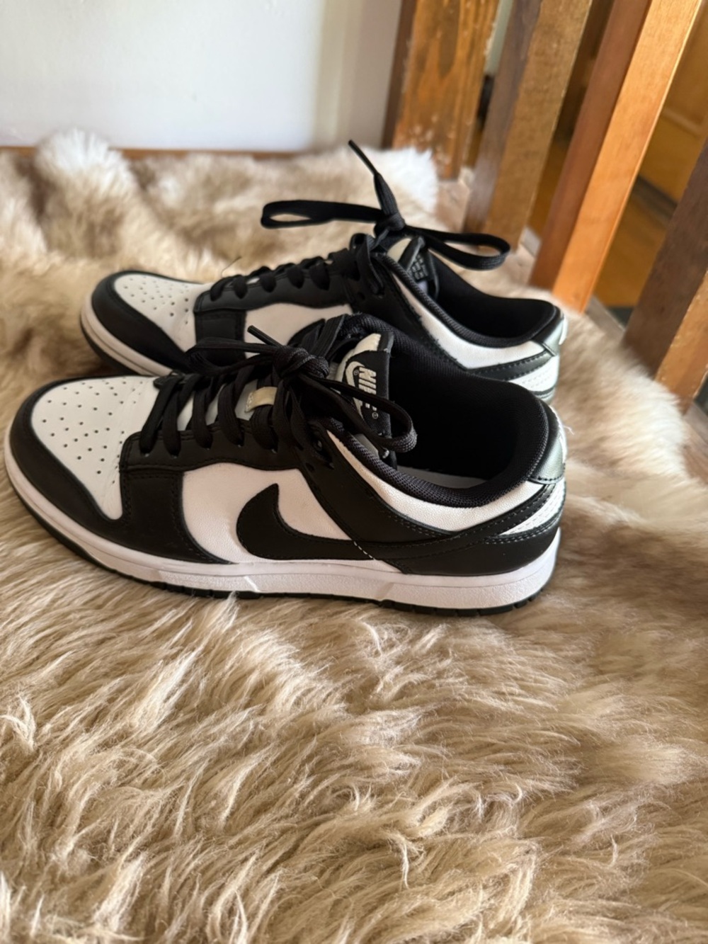 Nike Black & White Nike dunks size 8